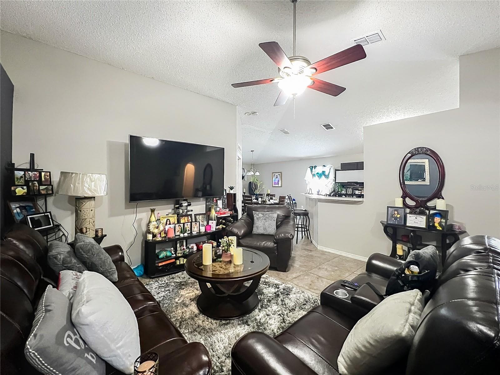 Single Family Residence at 2131 CORNER SCHOOL DR, ORLANDO, photo 7 of 24