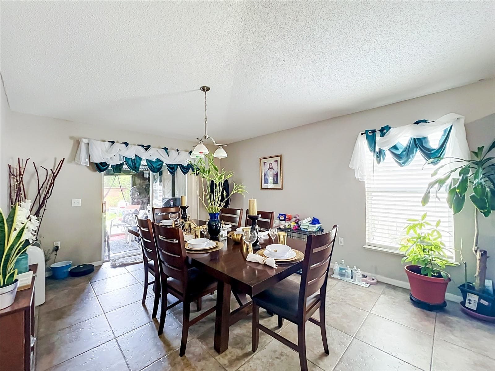 Single Family Residence at 2131 CORNER SCHOOL DR, ORLANDO, photo 13 of 24
