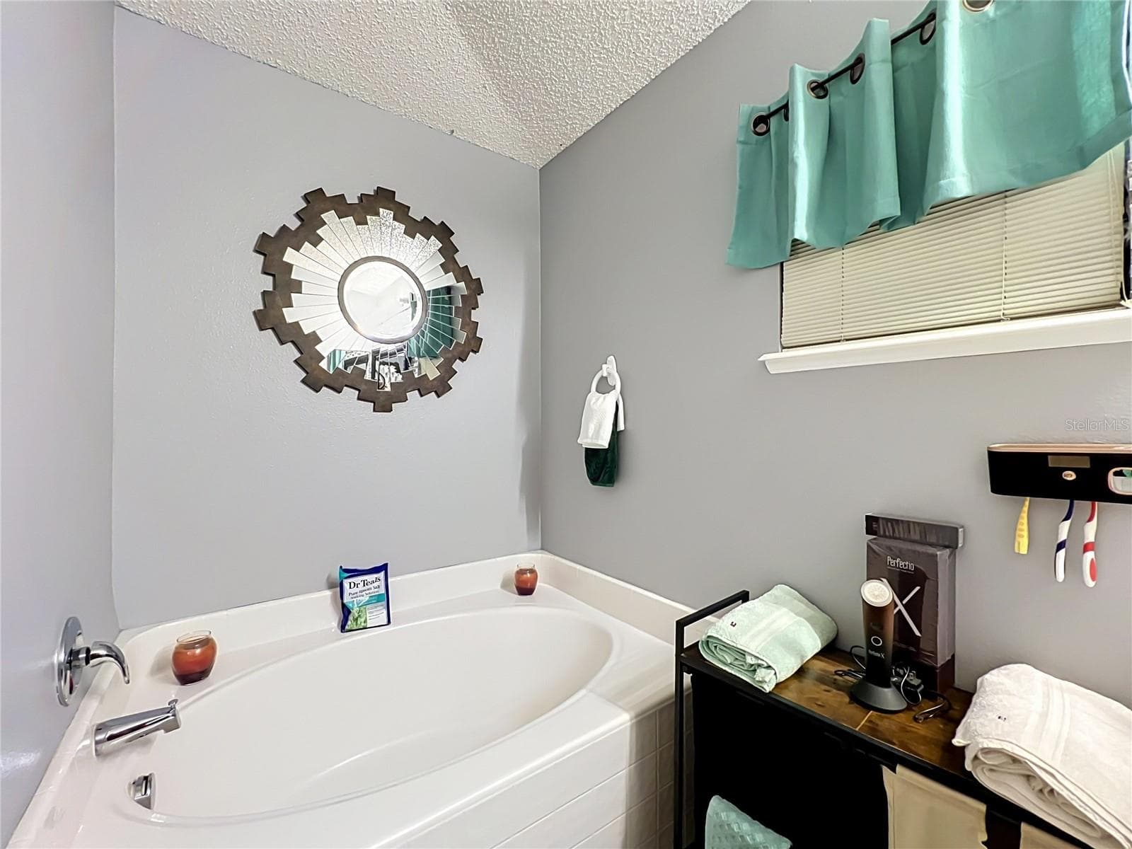 Single Family Residence at 2131 CORNER SCHOOL DR, ORLANDO, photo 16 of 24