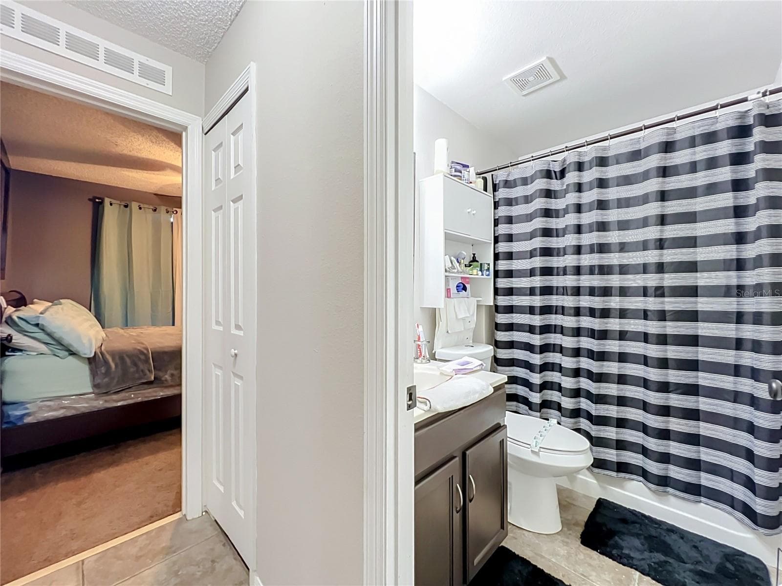 Single Family Residence at 2131 CORNER SCHOOL DR, ORLANDO, photo 20 of 24