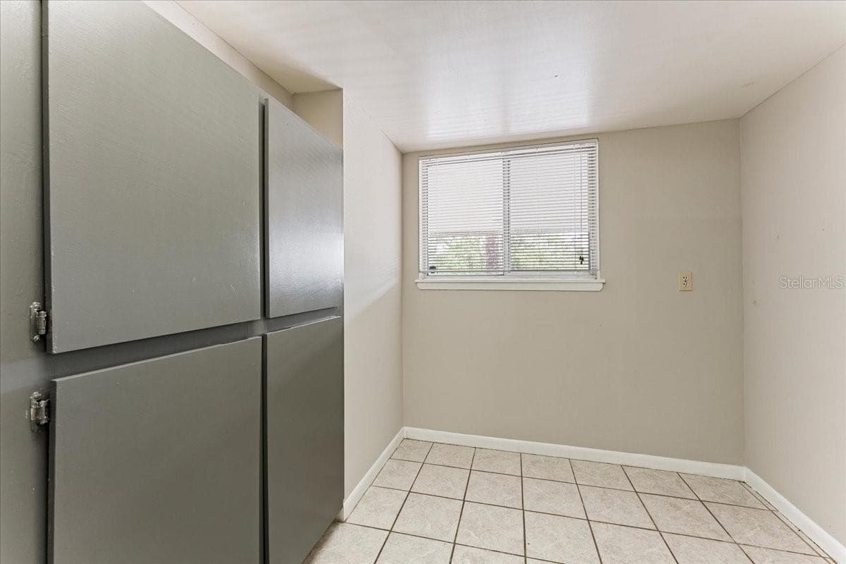 Condominium at 6332 NEWTOWN CIR #32B5, TAMPA, photo 5 of 39