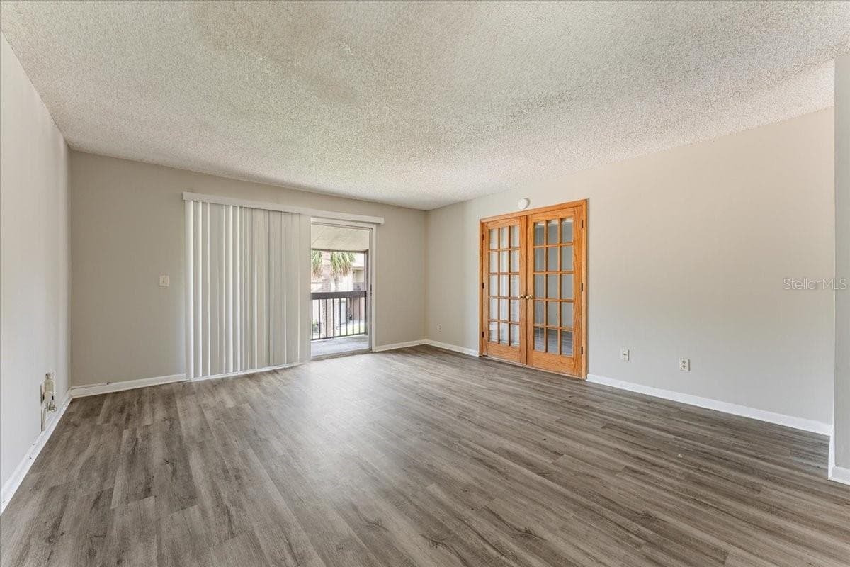 Condominium at 6332 NEWTOWN CIR #32B5, TAMPA, photo 7 of 39