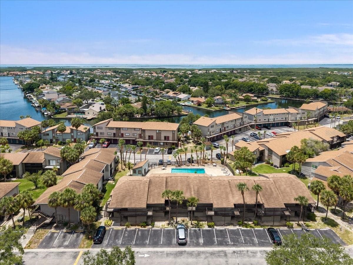 Condominium at 6332 NEWTOWN CIR #32B5, TAMPA, photo 32 of 39