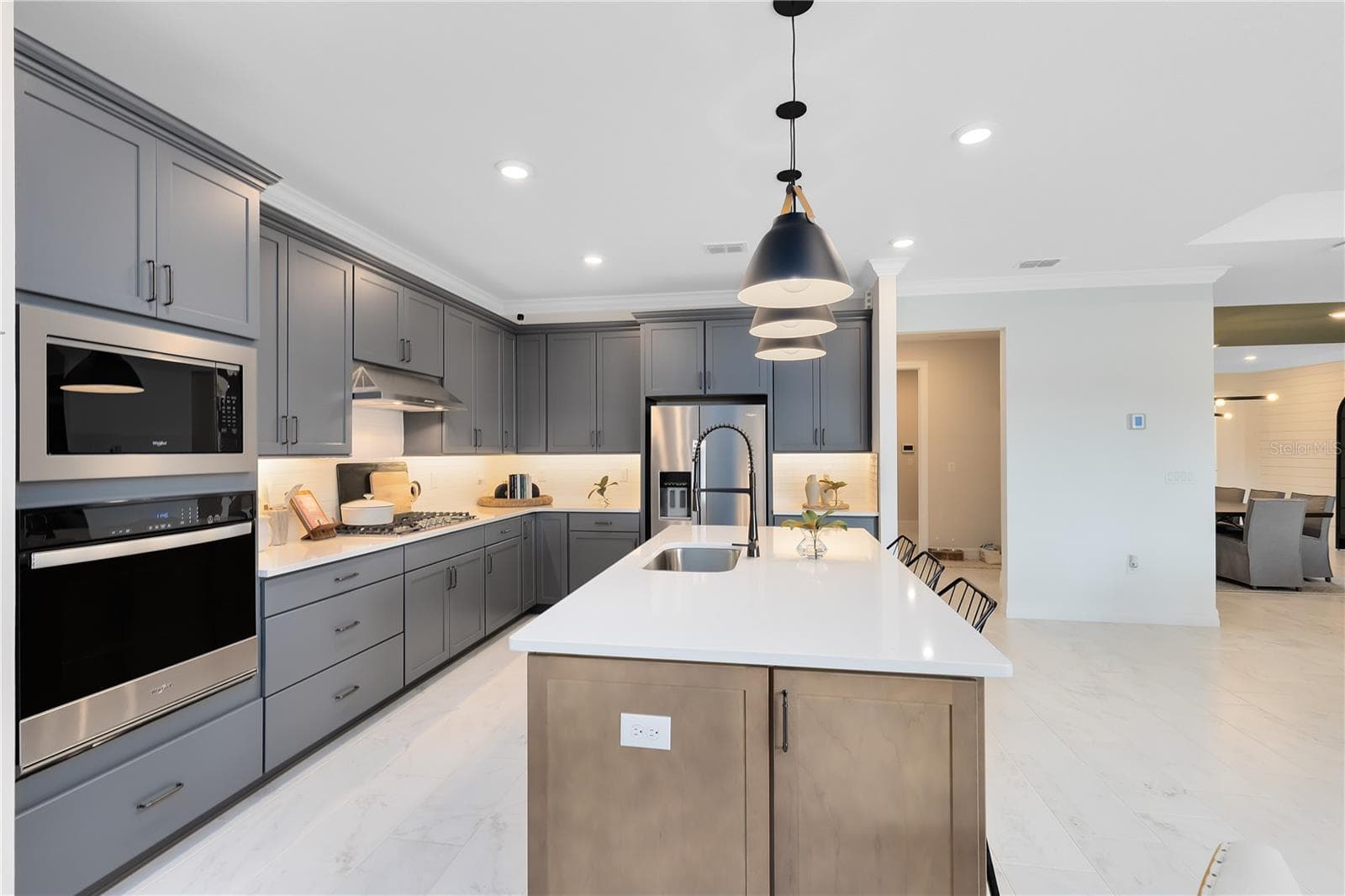 Model Home Design Only. Pictures and furnishings are for illustrative purposes only. Elevations, colors and options may vary. Furniture is for model home staging only. - 5237 HANDSOME HILLS DRIVE, MOUNT DORA