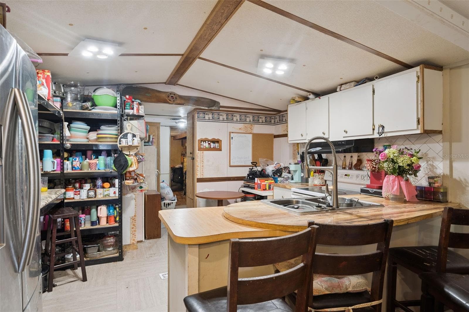 Manufactured Home at 10927 LUANA DR, LEESBURG, photo 6 of 20