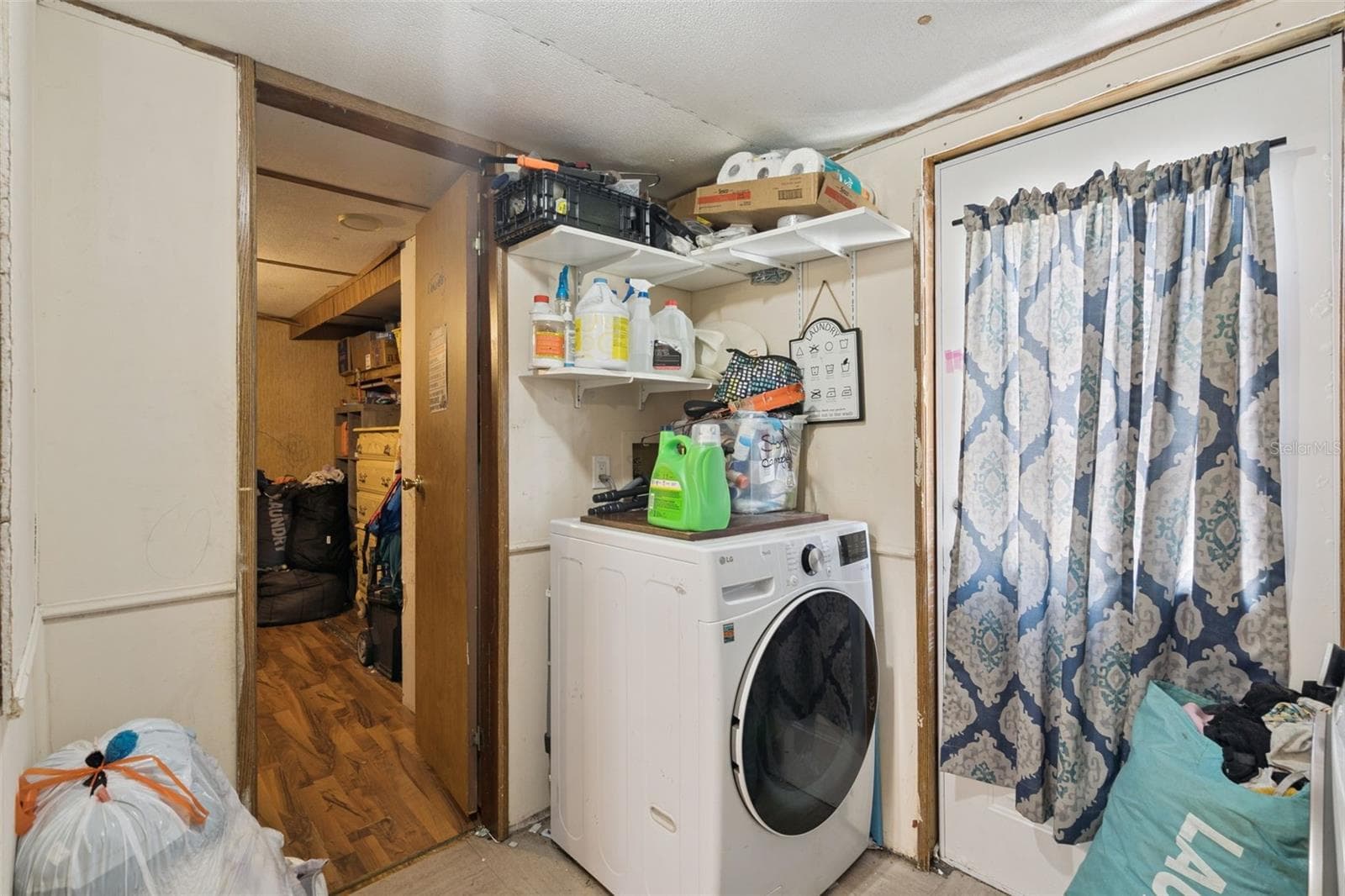 Manufactured Home at 10927 LUANA DR, LEESBURG, photo 14 of 20