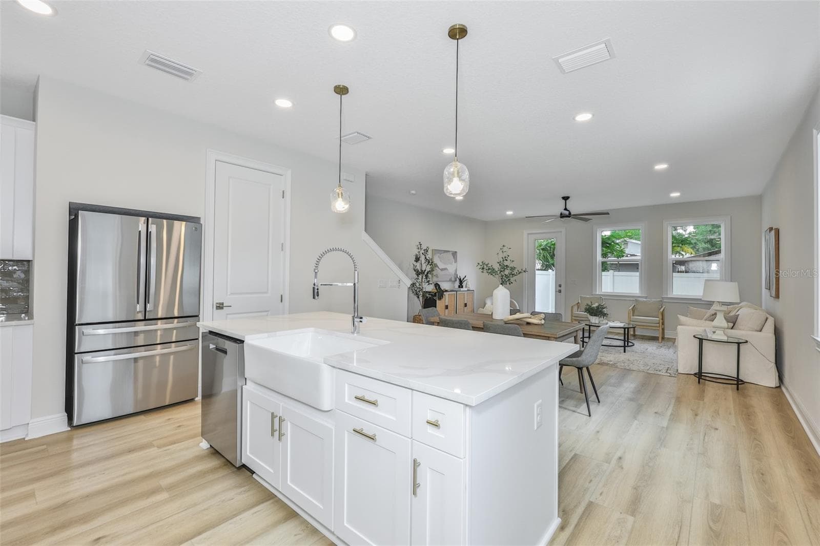 Townhouse at 1911 W BEACH ST, TAMPA, photo 3 of 33