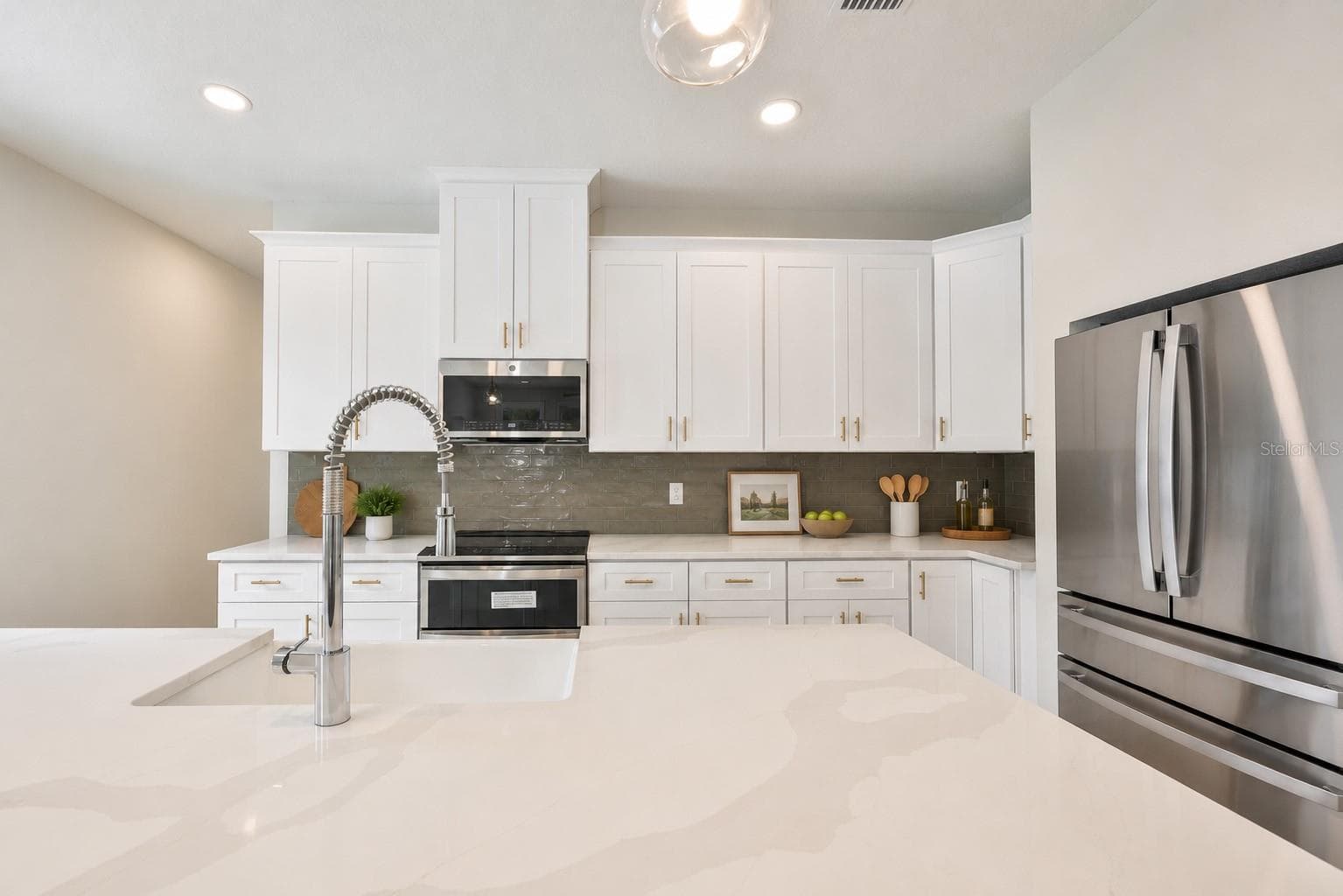 Townhouse at 1911 W BEACH ST, TAMPA, photo 6 of 33