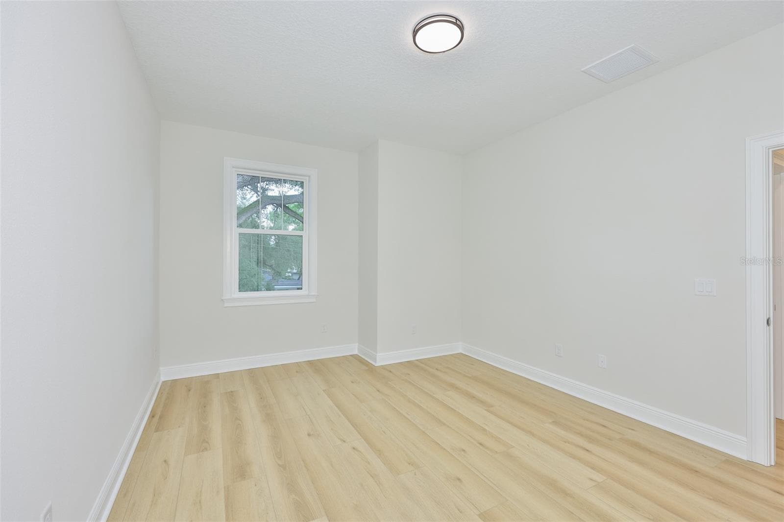 Townhouse at 1911 W BEACH ST, TAMPA, photo 21 of 33