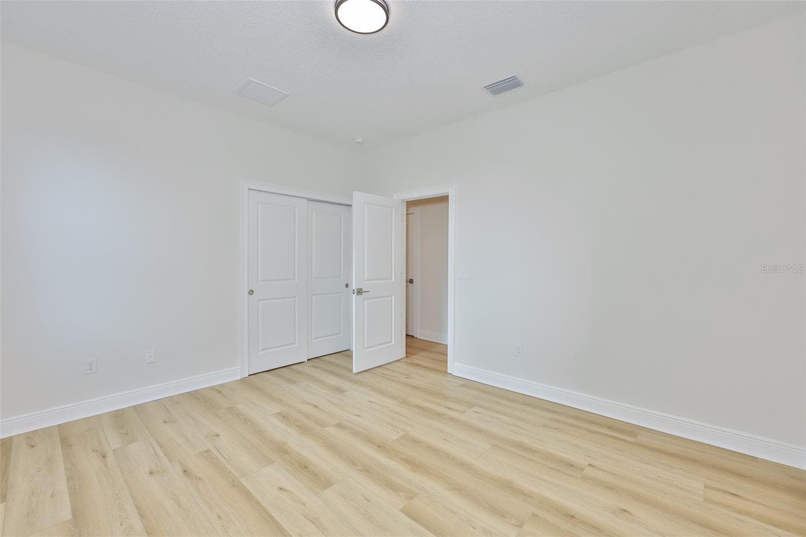 Townhouse at 1911 W BEACH ST, TAMPA, photo 25 of 33
