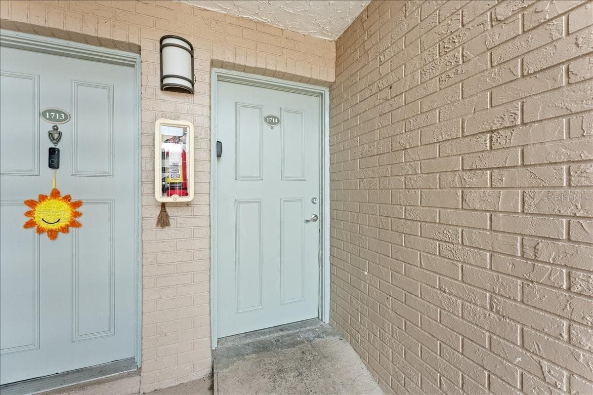 Condominium at 7210 N MANHATTAN AVE #1714, TAMPA, photo 3 of 27