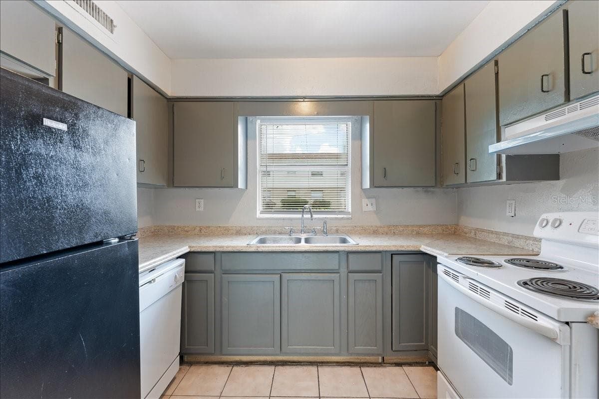 Condominium at 7210 N MANHATTAN AVE #1714, TAMPA, photo 9 of 27