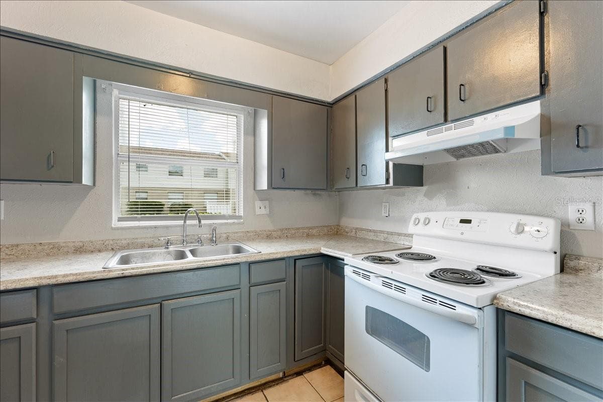 Condominium at 7210 N MANHATTAN AVE #1714, TAMPA, photo 10 of 27