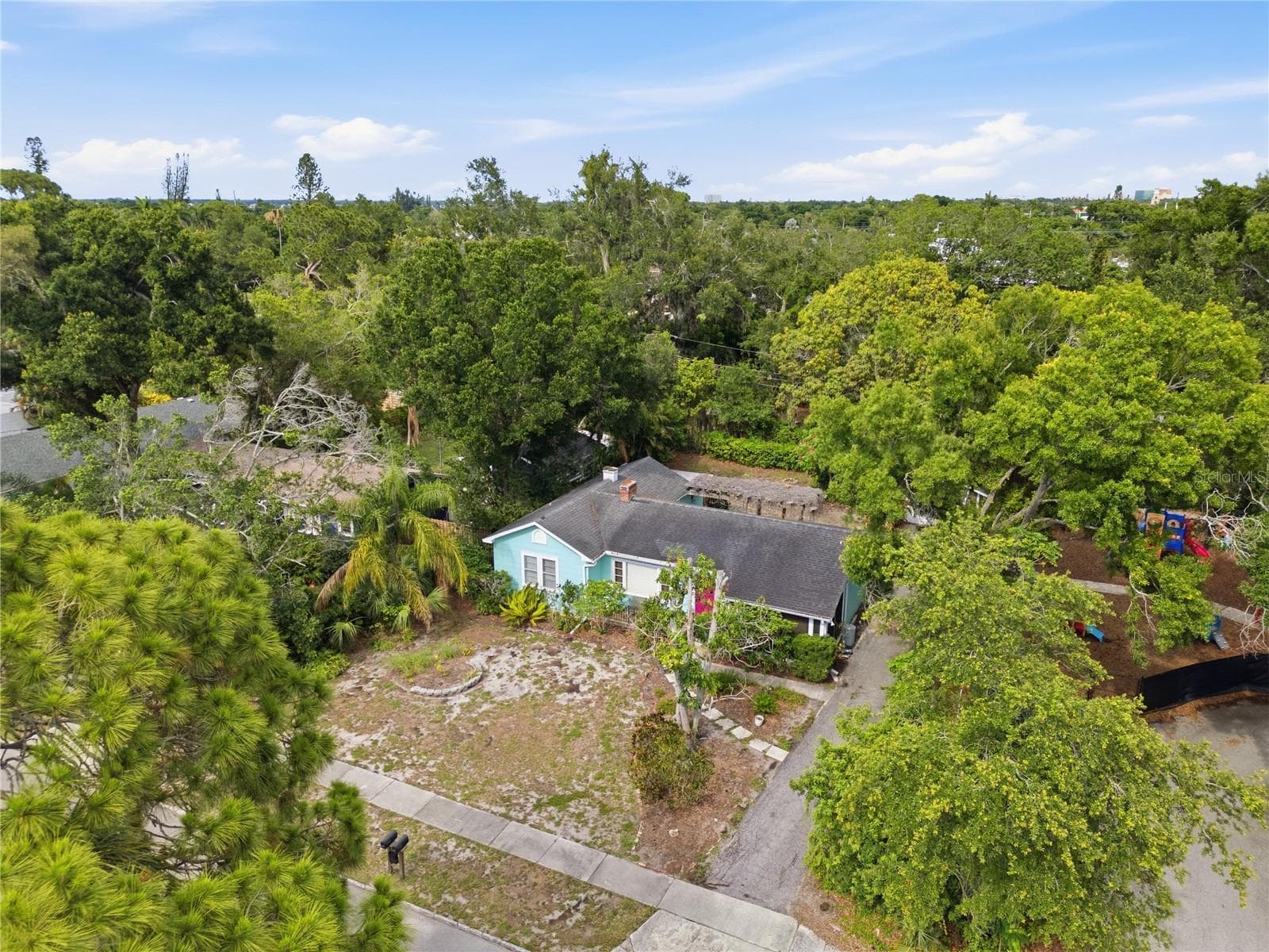 Single Family Residence at 411 W 48TH ST, BRADENTON, photo 40 of 51