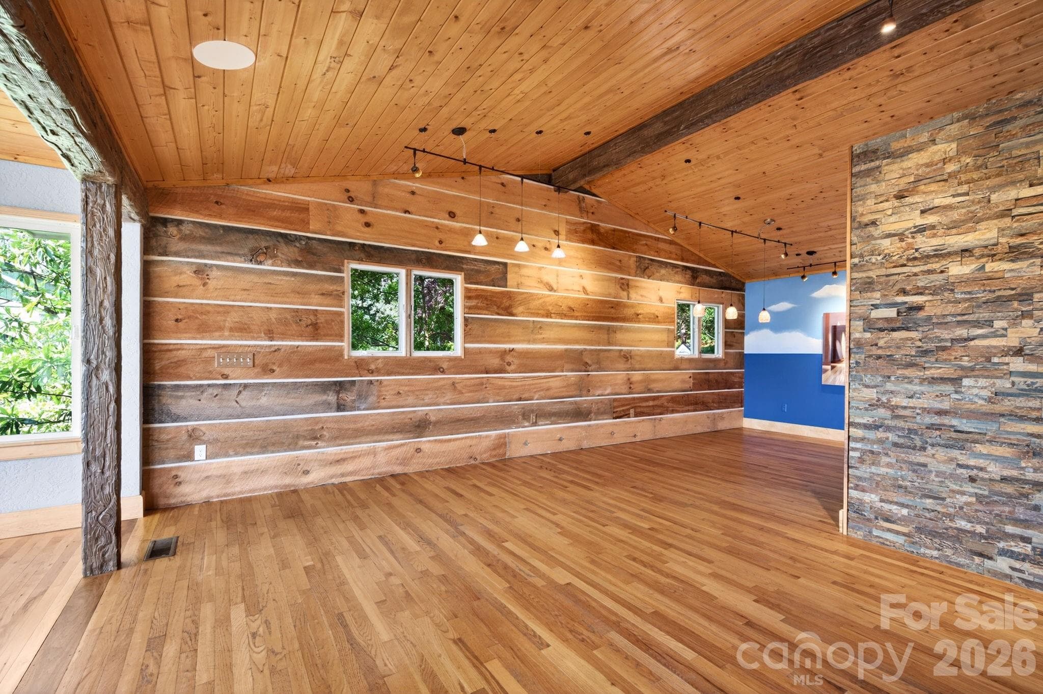 Single Family Residence at 38 Lookout Road, Asheville, photo 12 of 33