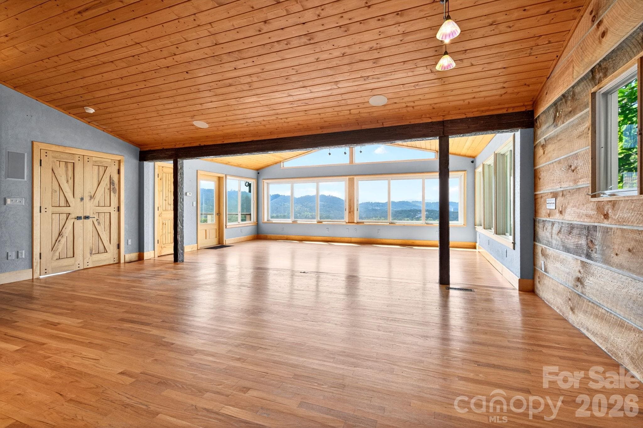 Single Family Residence at 38 Lookout Road, Asheville, photo 13 of 33