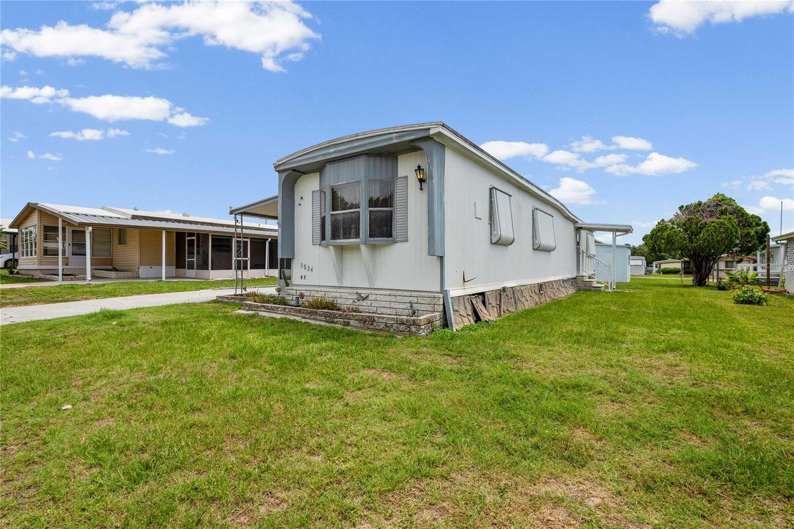 Mobile Home at 3834 SARAH DR, WESLEY CHAPEL, photo 3 of 32