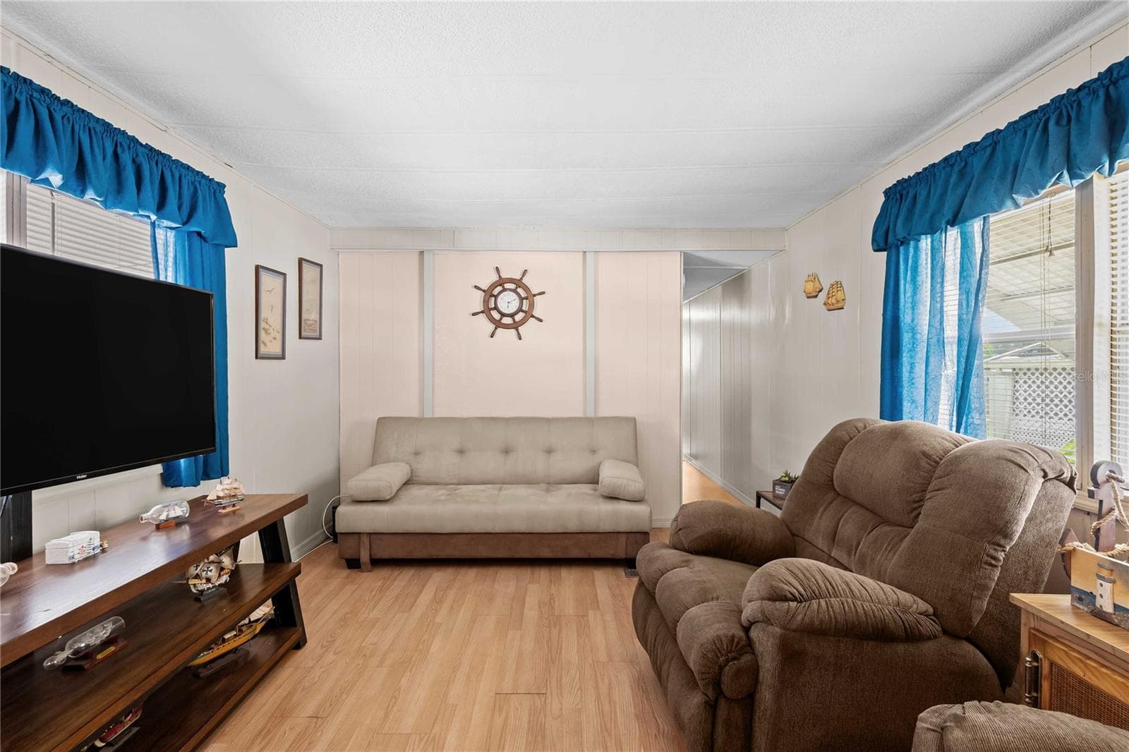 Mobile Home at 3834 SARAH DR, WESLEY CHAPEL, photo 15 of 32