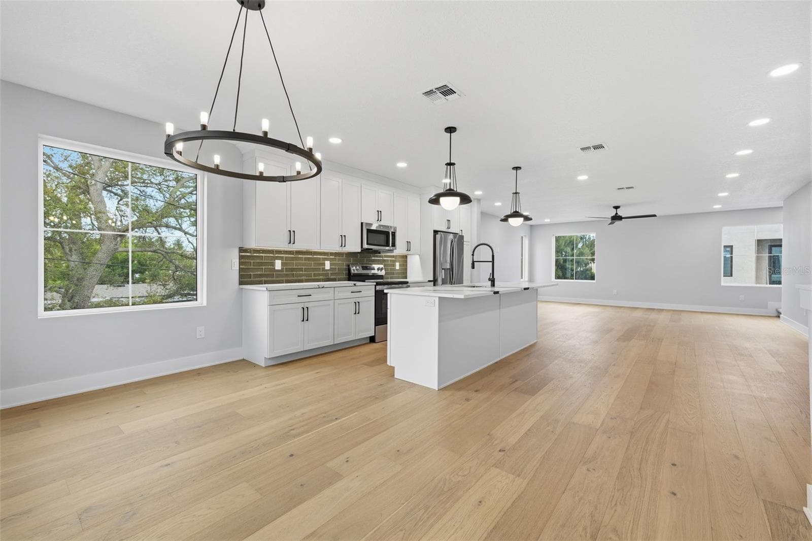 Townhouse at 4208 W CARMEN ST #D, TAMPA, photo 8 of 37