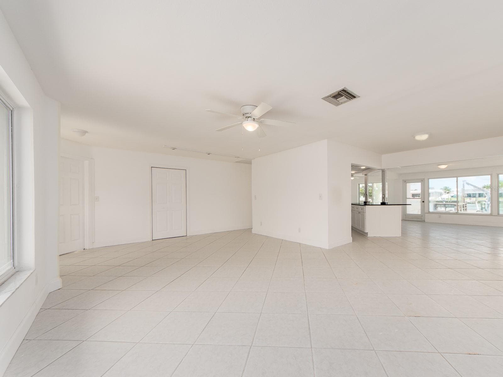 Single Family Residence at 720 115TH AVE, TREASURE ISLAND, photo 6 of 43