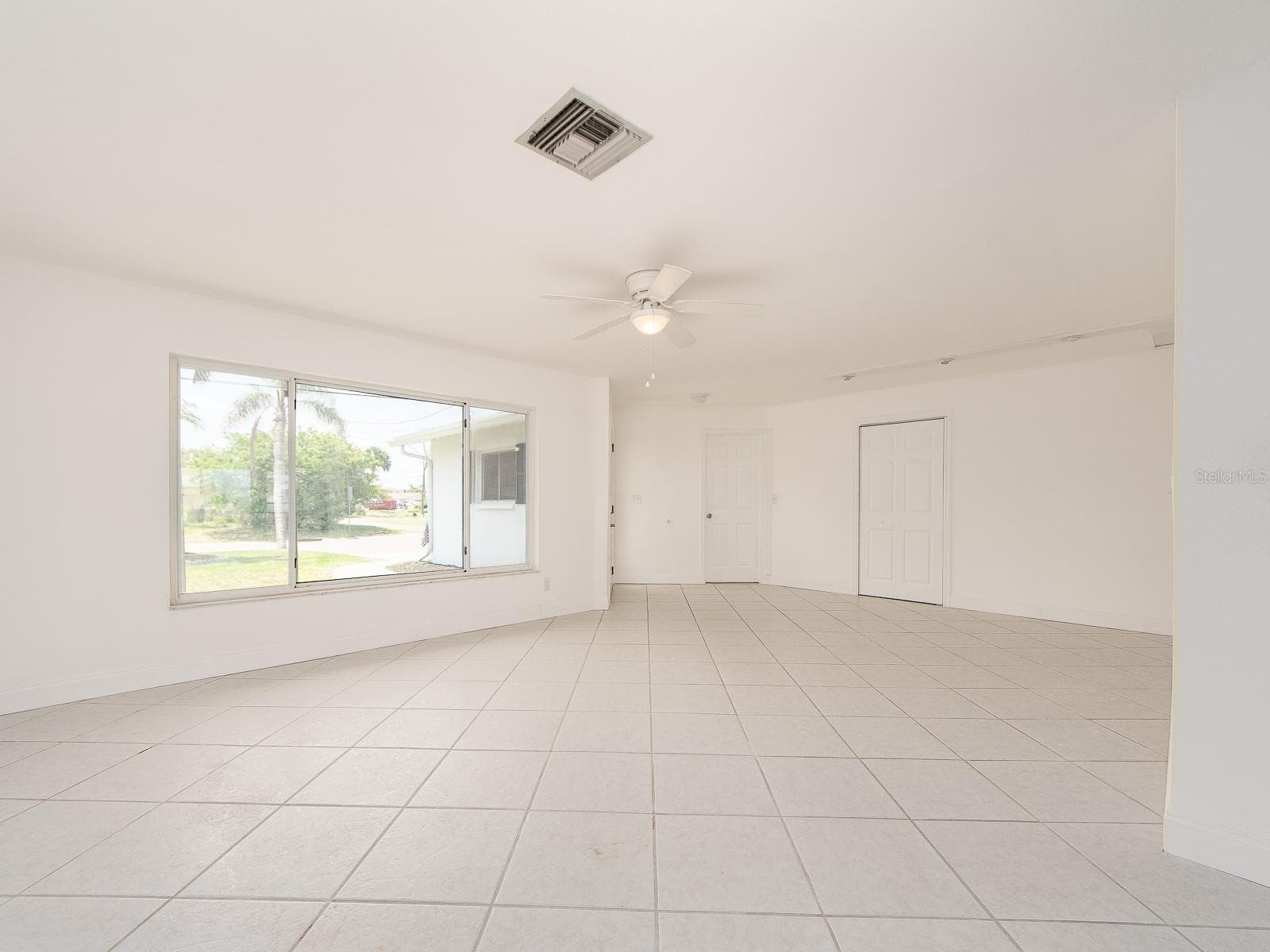 Single Family Residence at 720 115TH AVE, TREASURE ISLAND, photo 7 of 43