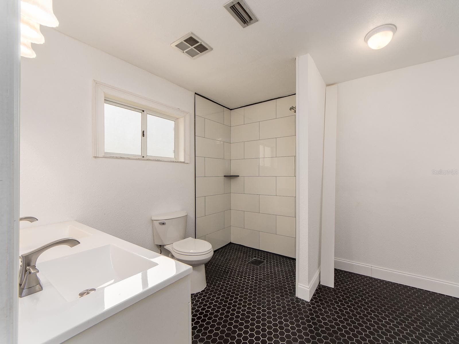 Primary Bathroom - 720 115TH AVE, TREASURE ISLAND