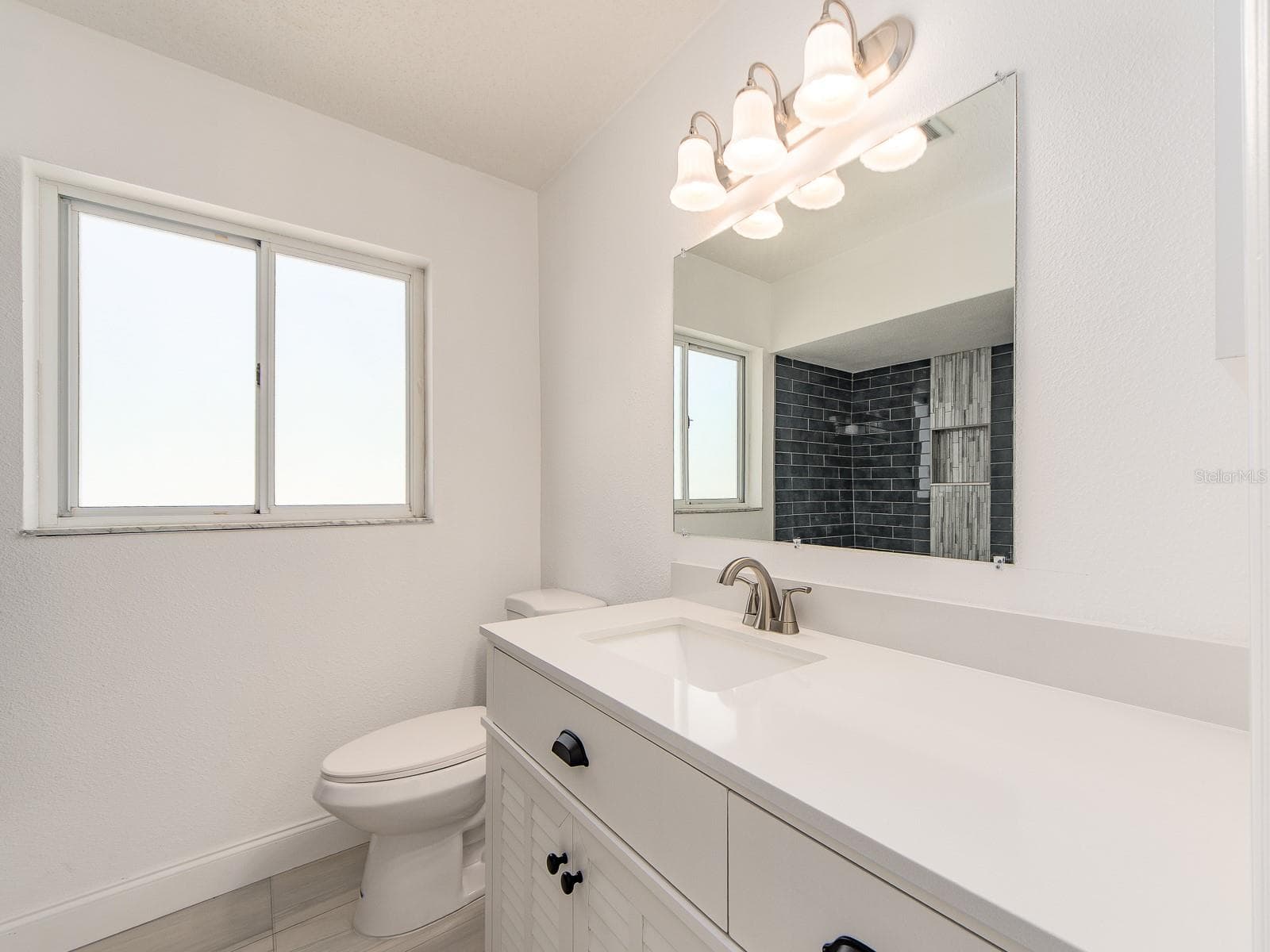 Second bath - 720 115TH AVE, TREASURE ISLAND