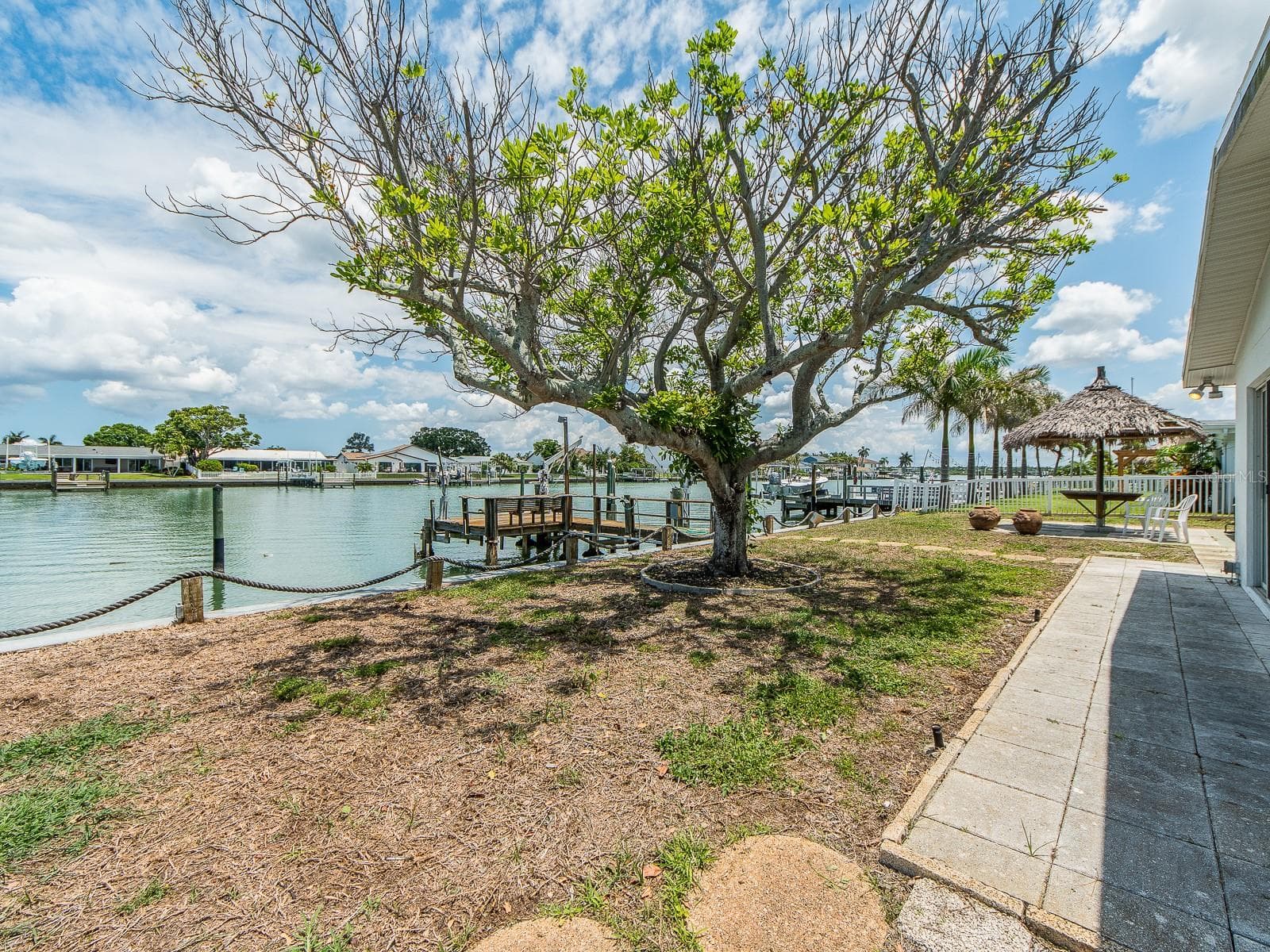 Waterfront property. - 720 115TH AVE, TREASURE ISLAND