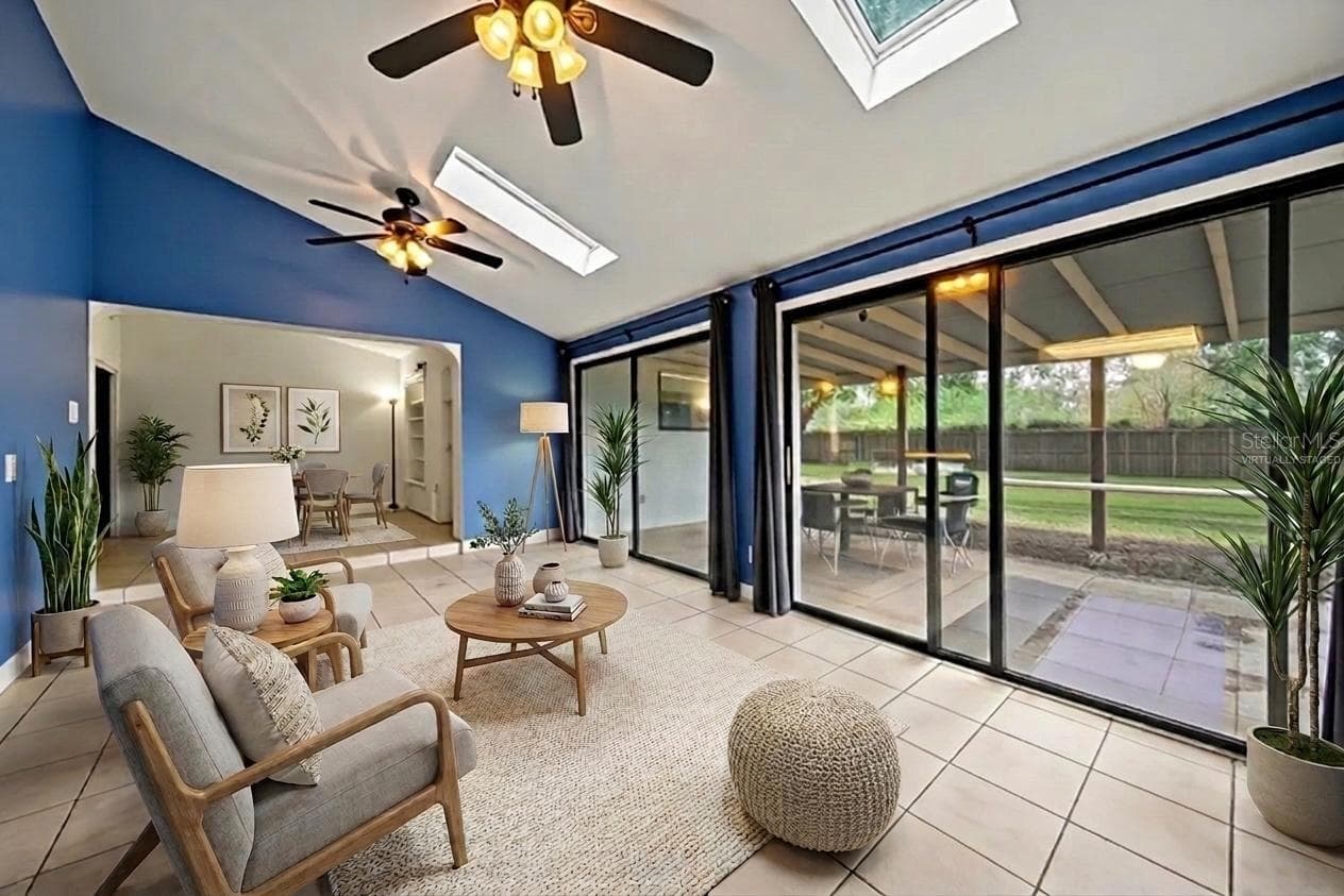 Virtually staged photo - 2008 HOUNDSLAKE DR, WINTER PARK