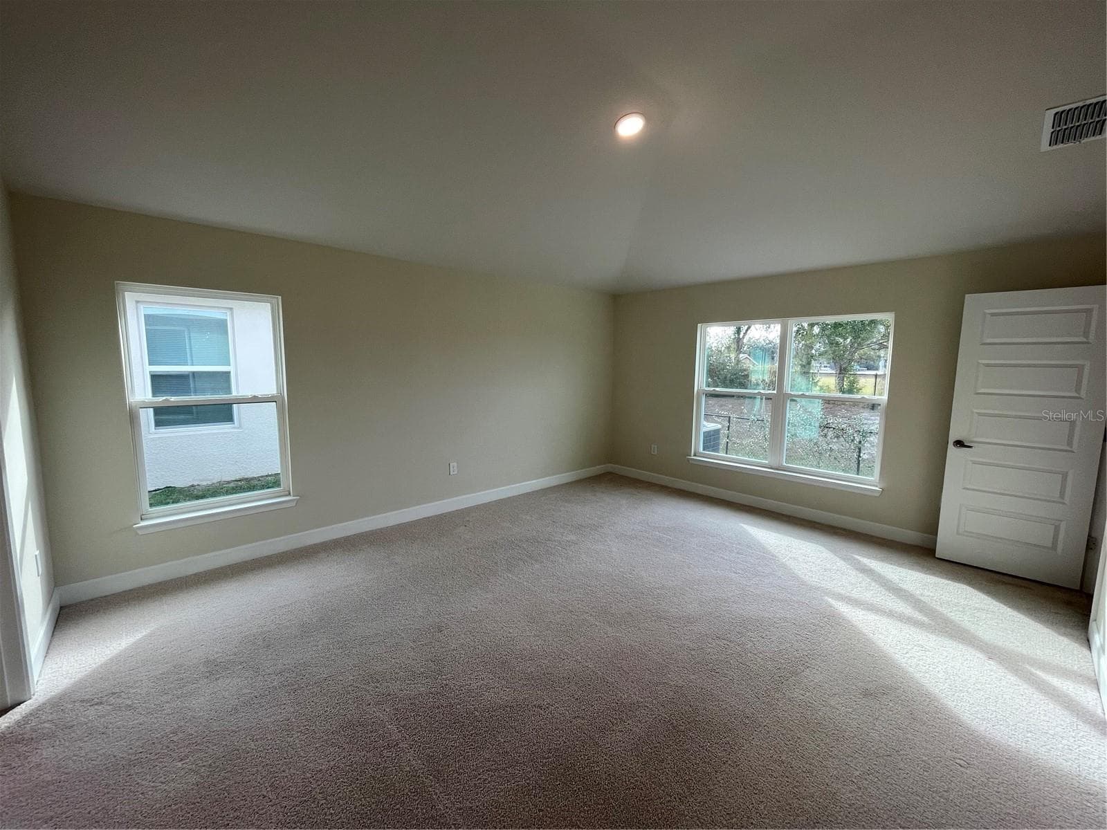 Single Family Residence at 136 KRENSON BAY LOOP, WINTER HAVEN, photo 18 of 30