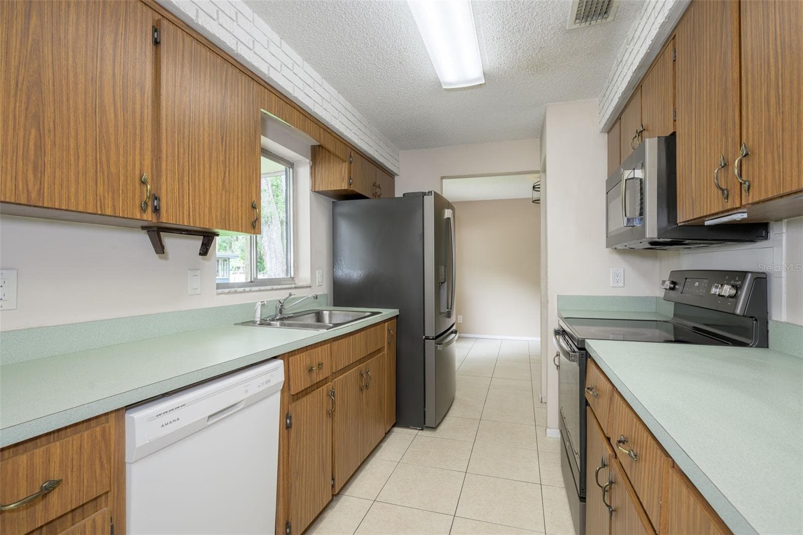 Single Family Residence at 110 CAMBRIDGE DR, PORT ORANGE, photo 9 of 26