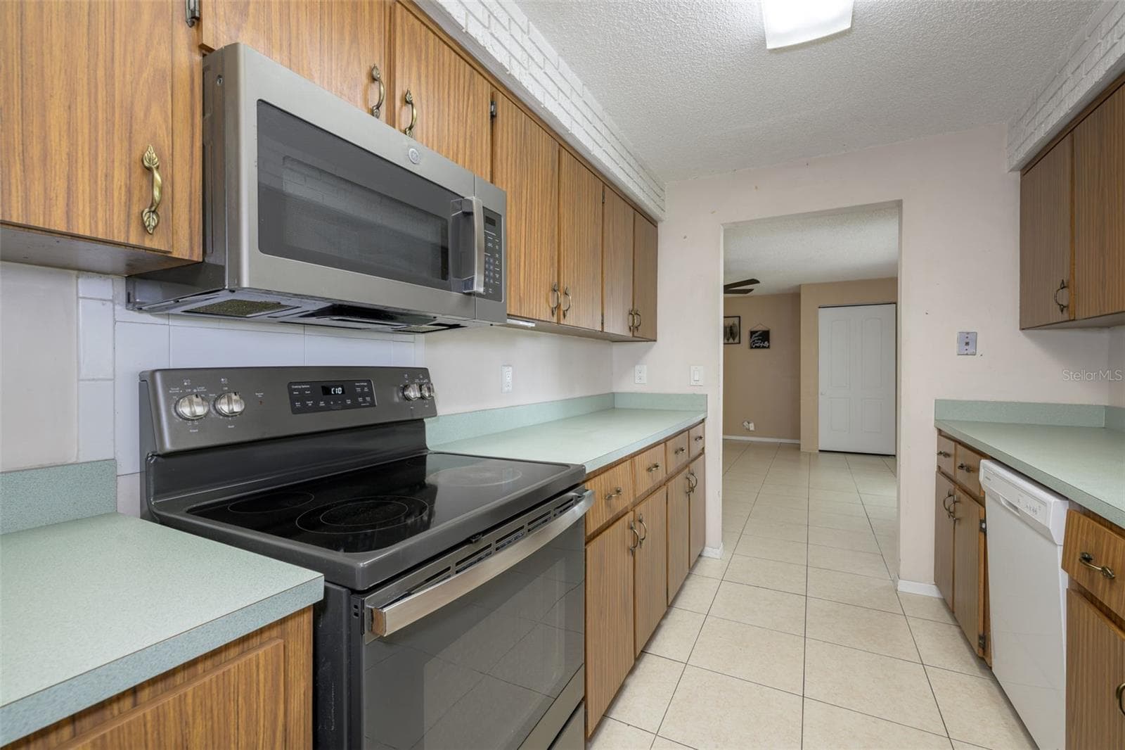 Single Family Residence at 110 CAMBRIDGE DR, PORT ORANGE, photo 10 of 26