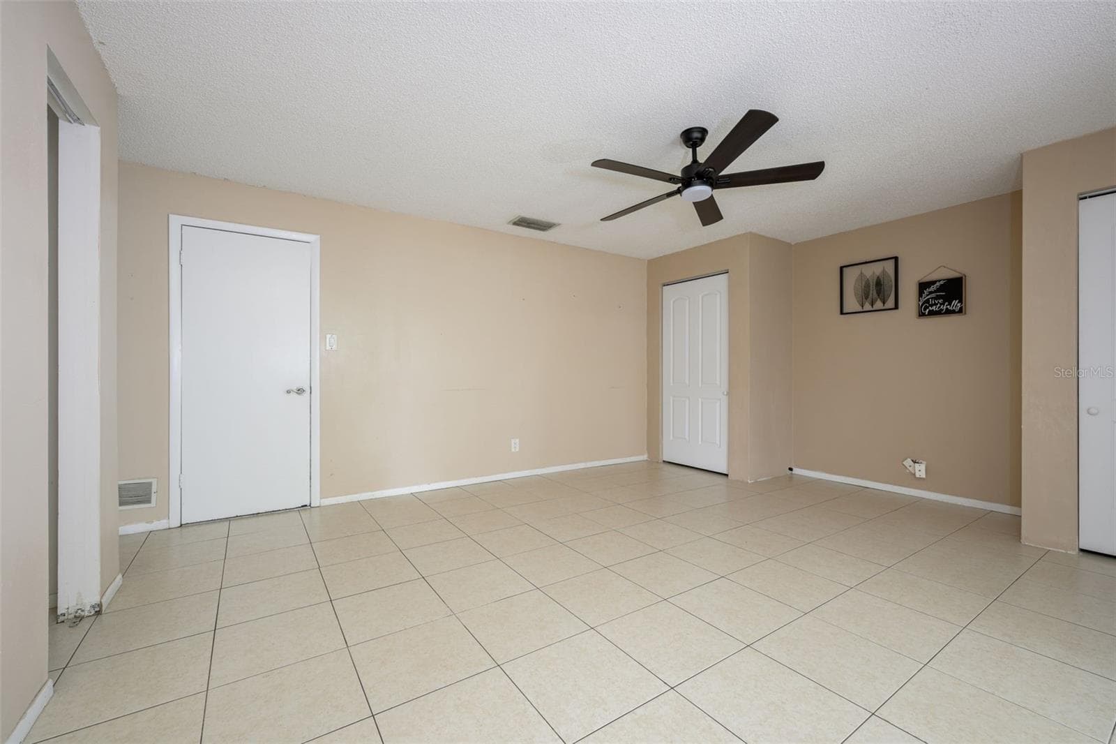 Single Family Residence at 110 CAMBRIDGE DR, PORT ORANGE, photo 13 of 26