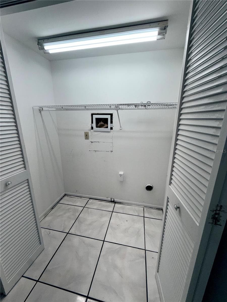 Space for washer/dryer - 202 TERRACE CT, SANFORD