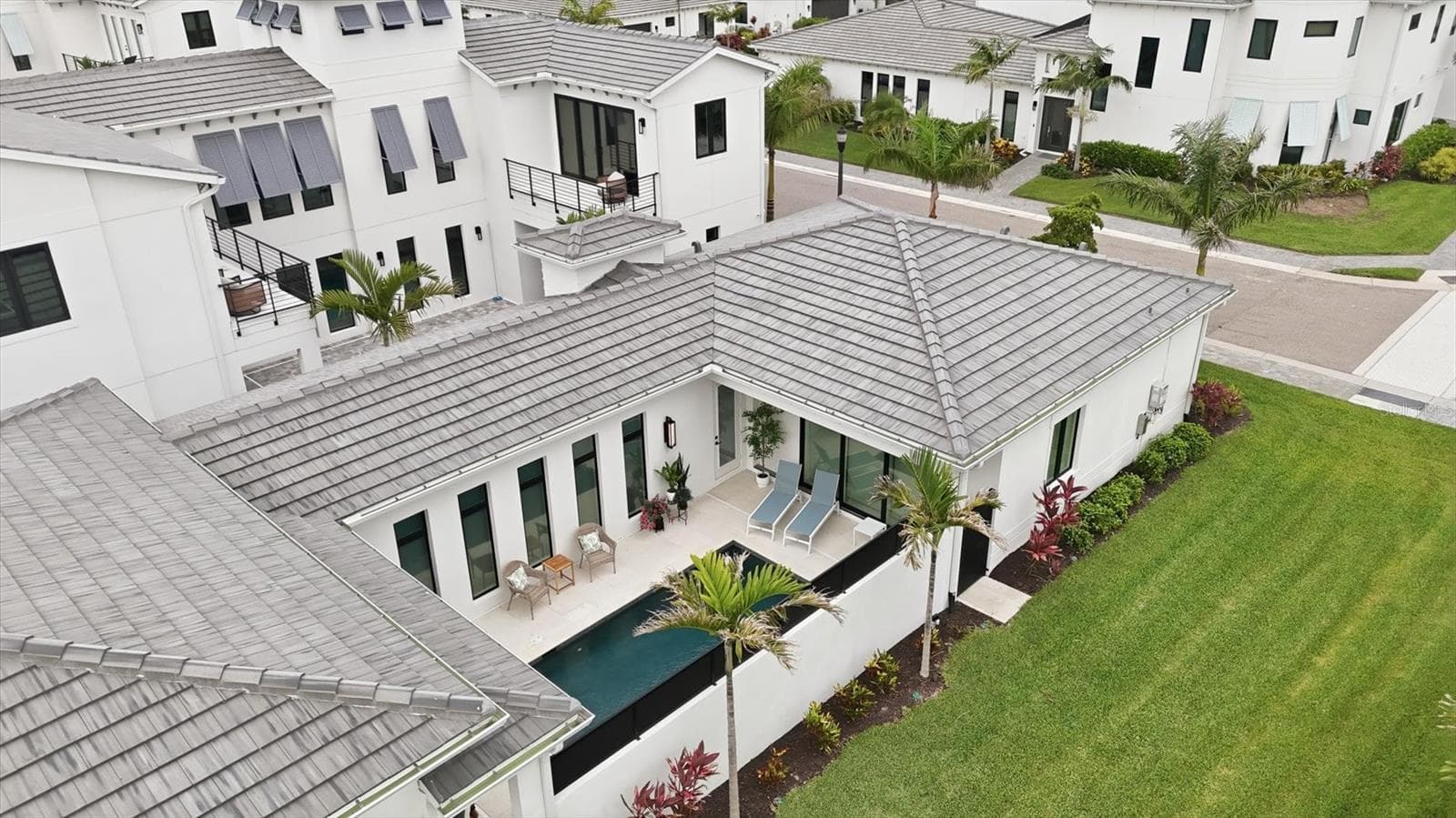 Single Family Residence at 5931 CAT CLAW LN, BRADENTON, photo 2 of 56