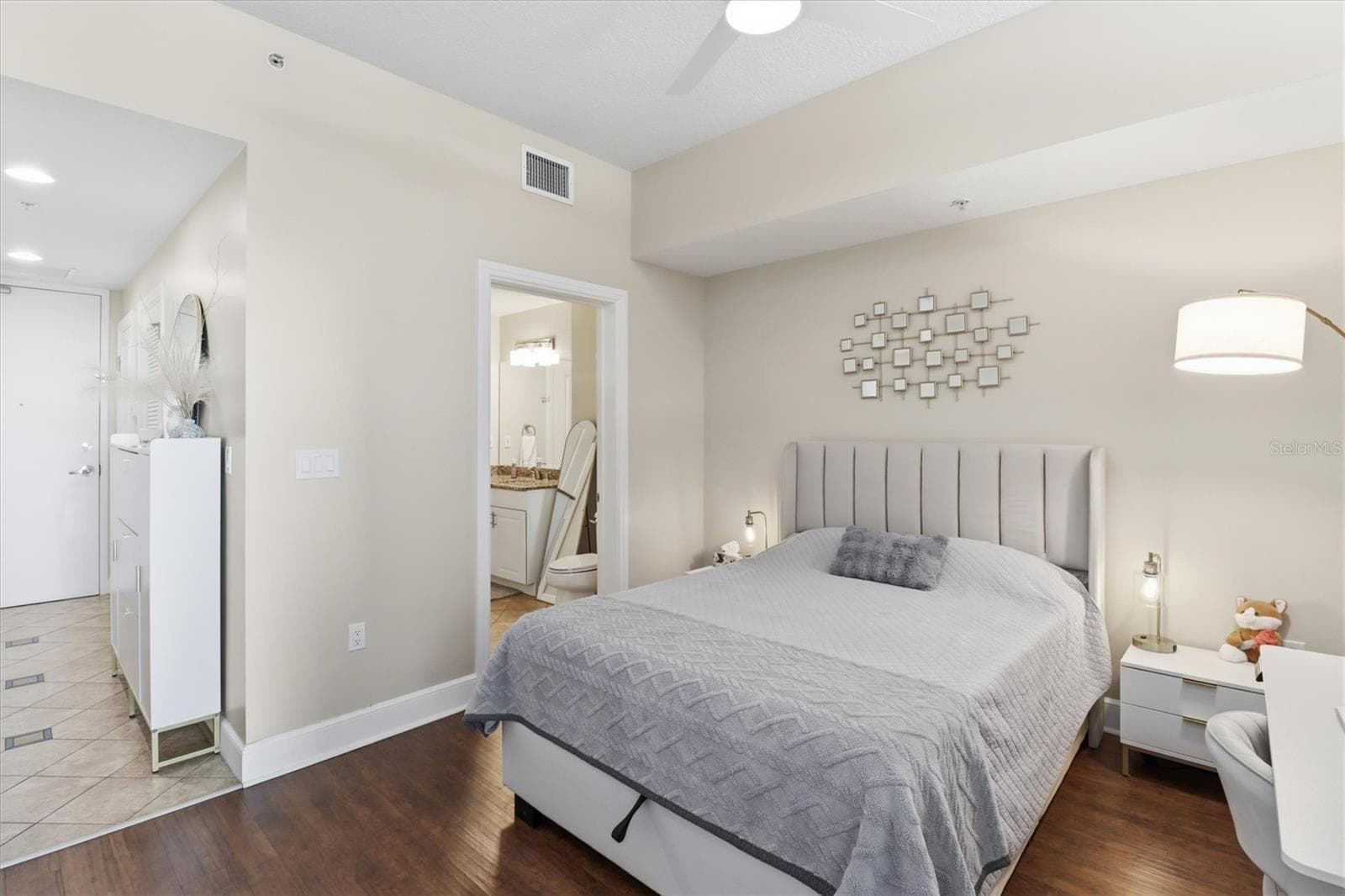 Condominium at 101 S EOLA DR #1104, ORLANDO, photo 14 of 31