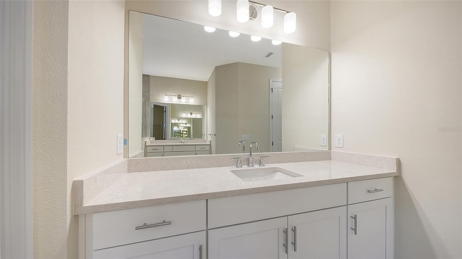 Single Family Residence at 6547 BIG BAYOU DR, SARASOTA, photo 25 of 52