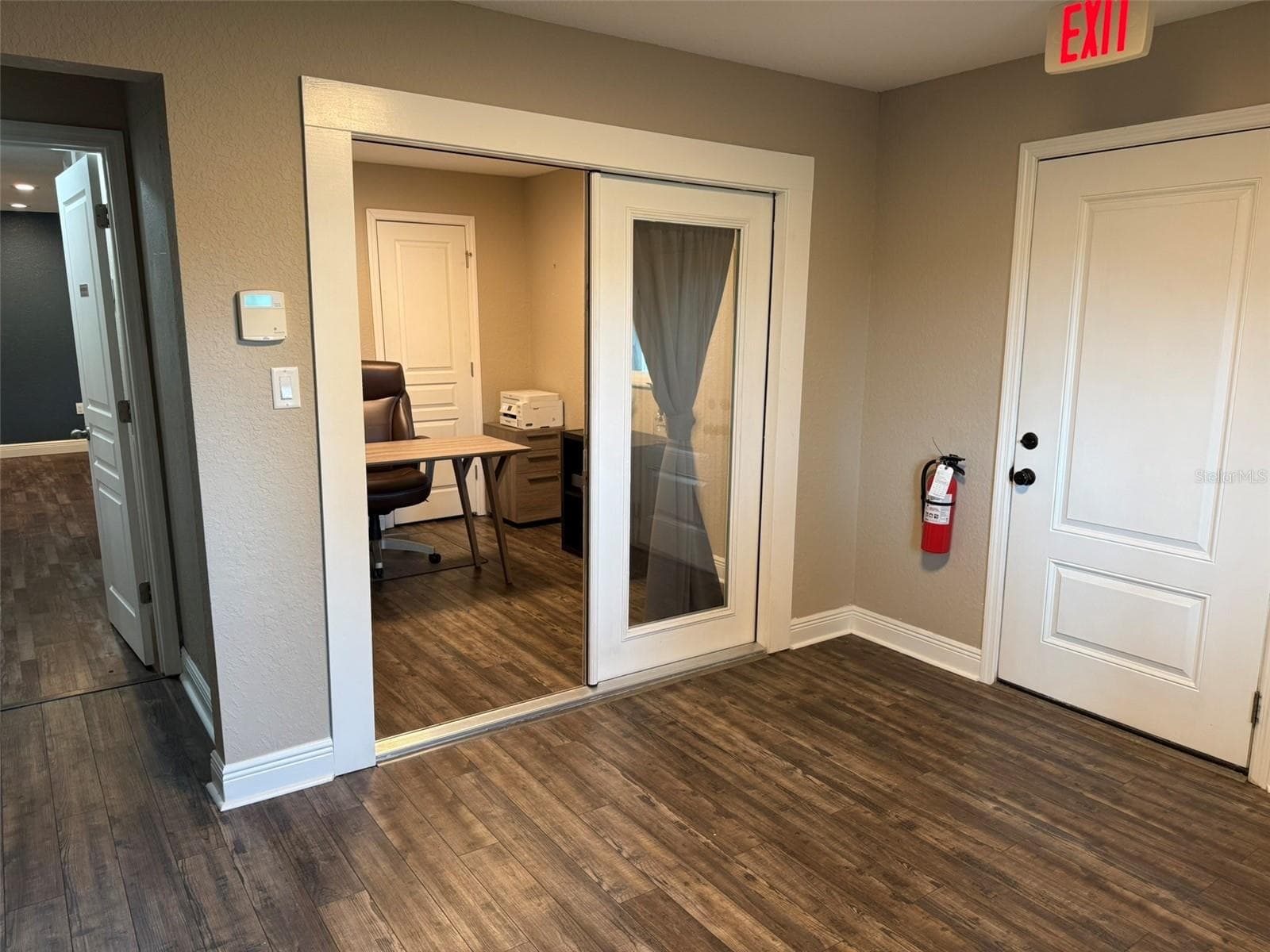 Office at 20785 W MCKINNEY AVE, DUNNELLON, photo 2 of 14