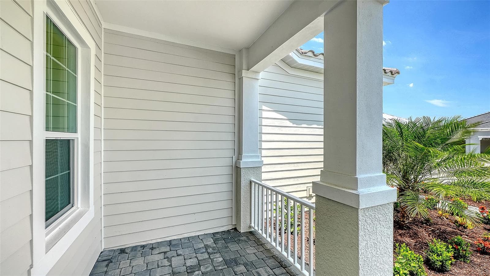 Single Family Residence at 6336 LAKE WOODRUFF CT, SARASOTA, photo 3 of 58