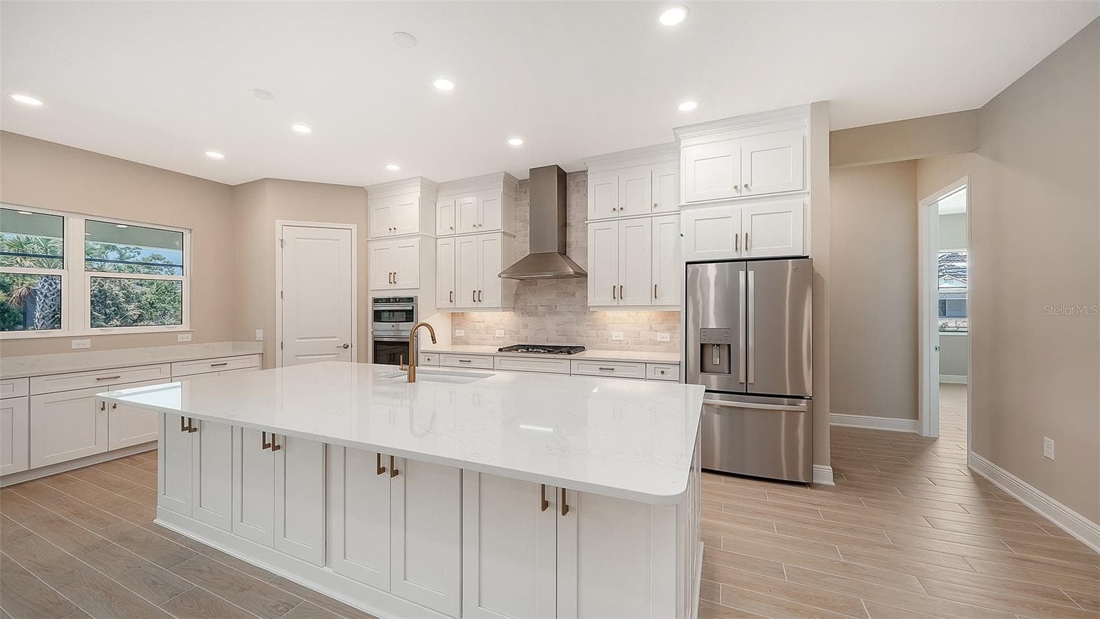 Single Family Residence at 6336 LAKE WOODRUFF CT, SARASOTA, photo 9 of 58