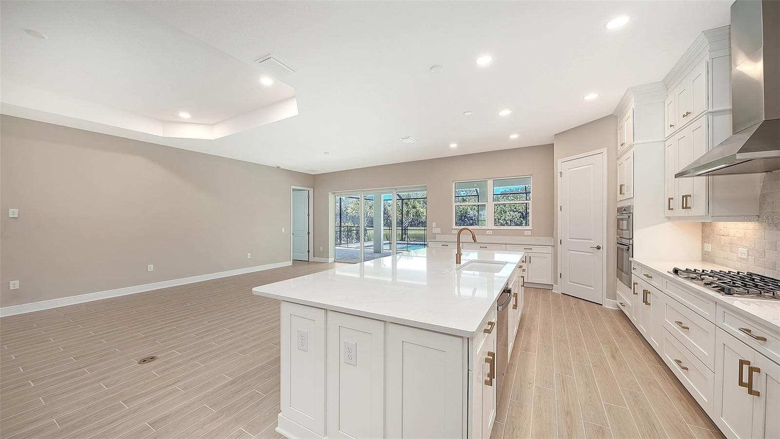 Single Family Residence at 6336 LAKE WOODRUFF CT, SARASOTA, photo 10 of 58