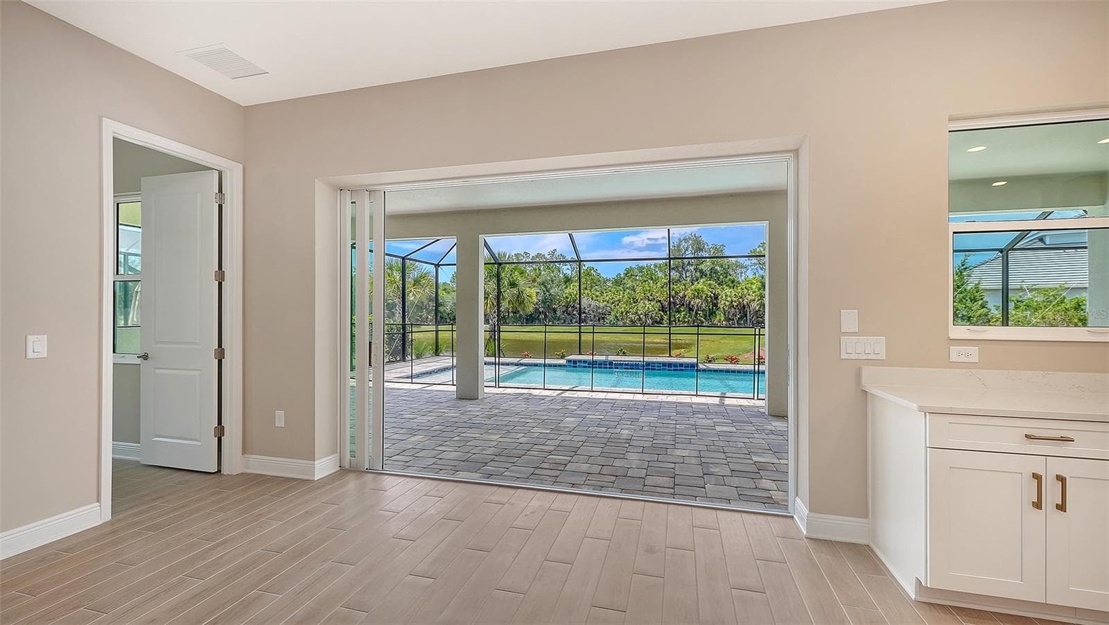 Single Family Residence at 6336 LAKE WOODRUFF CT, SARASOTA, photo 17 of 58