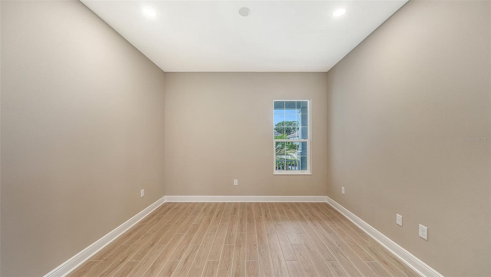 Single Family Residence at 6336 LAKE WOODRUFF CT, SARASOTA, photo 30 of 58
