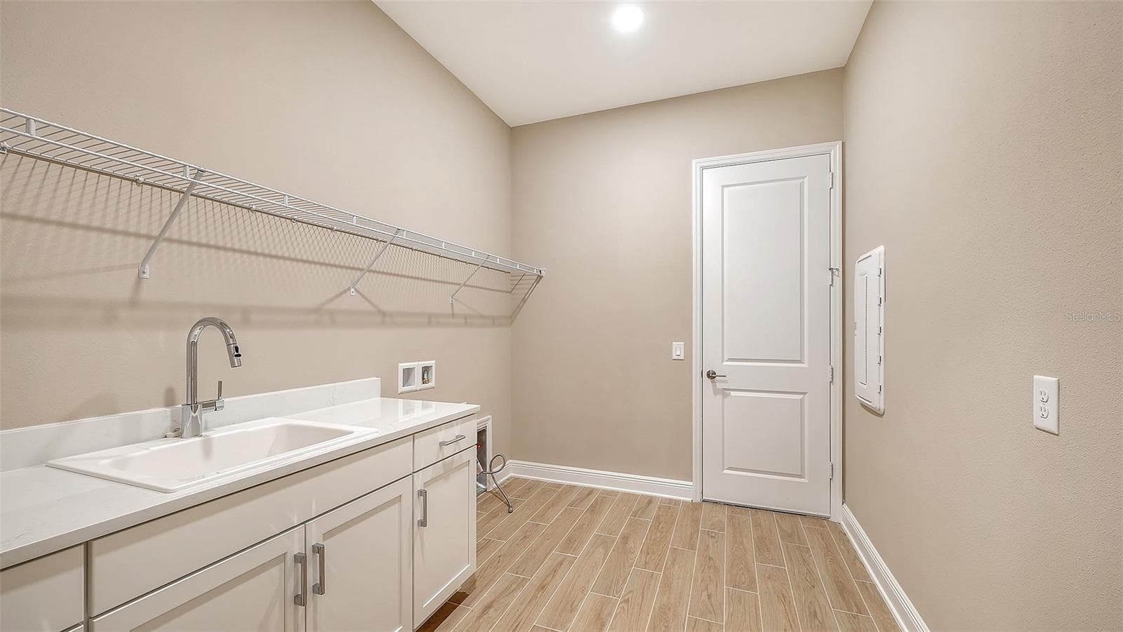 Single Family Residence at 6336 LAKE WOODRUFF CT, SARASOTA, photo 33 of 58