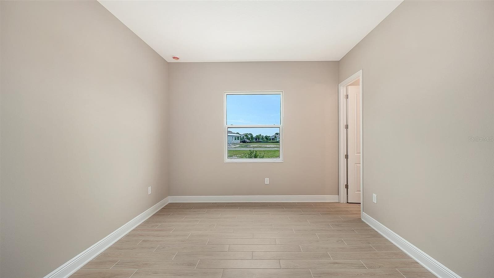 Single Family Residence at 6336 LAKE WOODRUFF CT, SARASOTA, photo 36 of 58