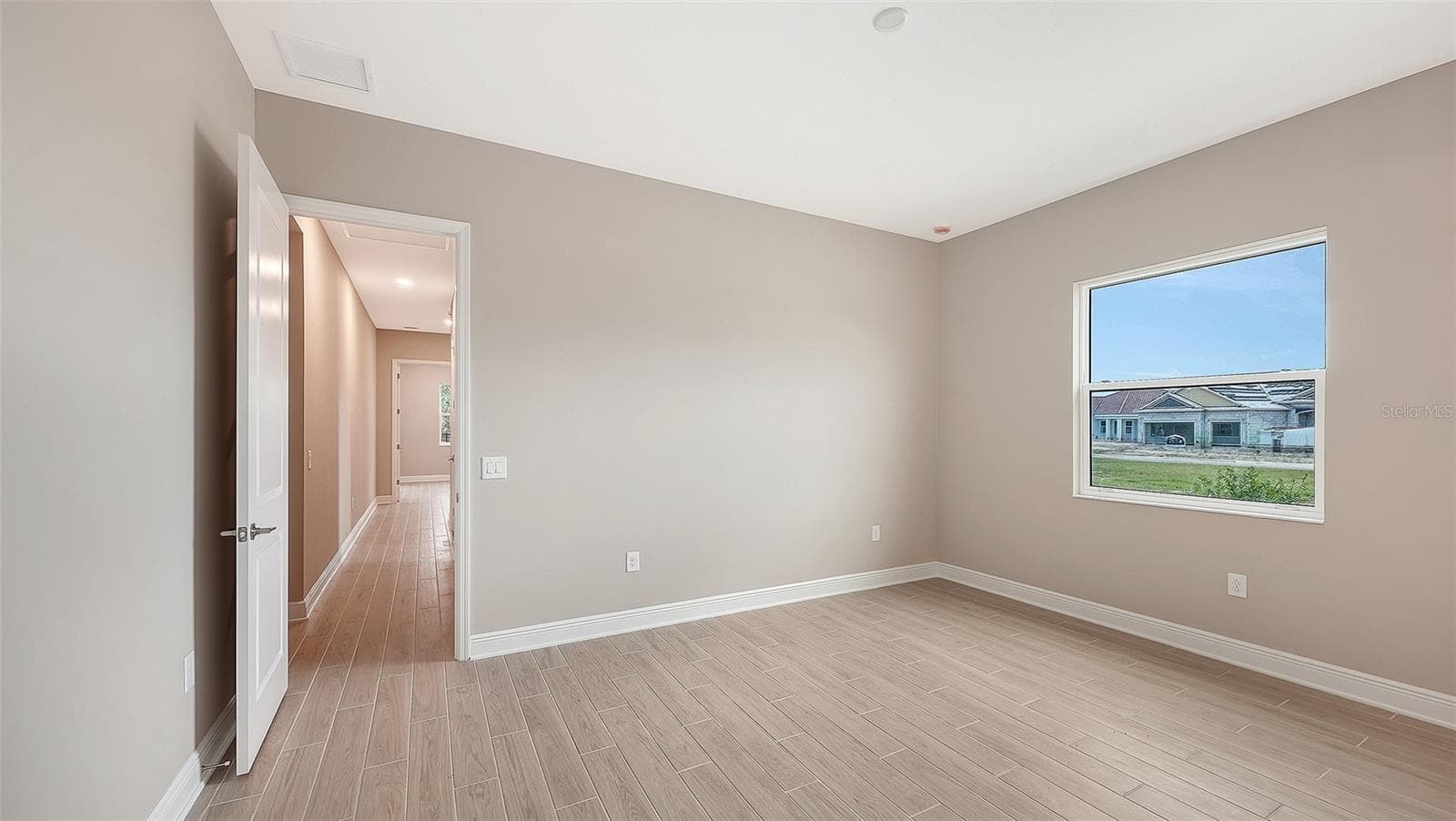 Single Family Residence at 6336 LAKE WOODRUFF CT, SARASOTA, photo 37 of 58