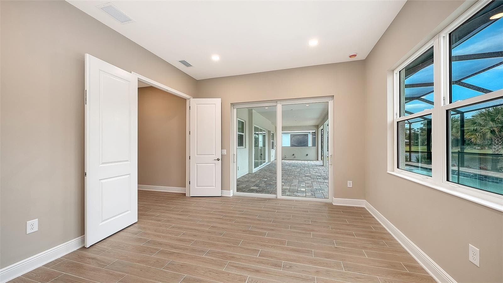 Single Family Residence at 6336 LAKE WOODRUFF CT, SARASOTA, photo 47 of 58