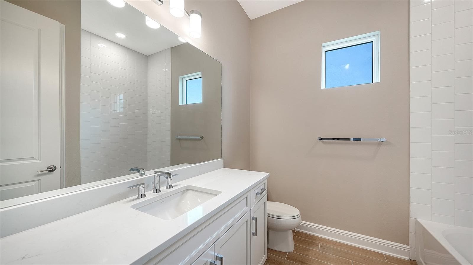 Single Family Residence at 6336 LAKE WOODRUFF CT, SARASOTA, photo 48 of 58