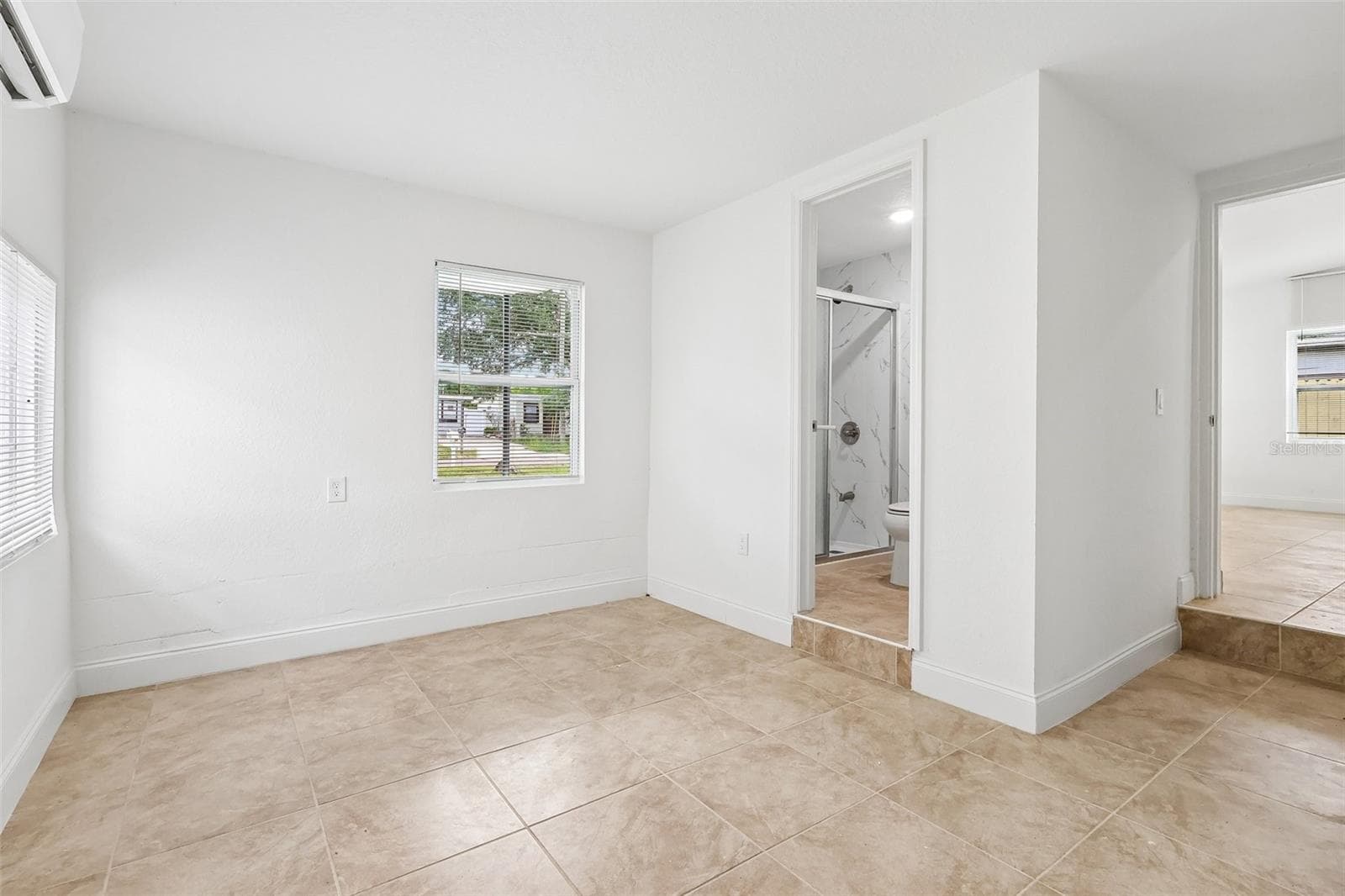 Single Family Residence at 918 FERNDELL RD, ORLANDO, photo 7 of 17
