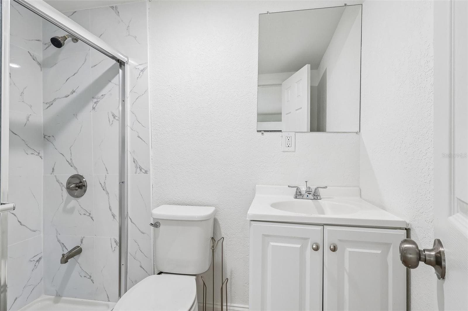 Single Family Residence at 918 FERNDELL RD, ORLANDO, photo 8 of 17